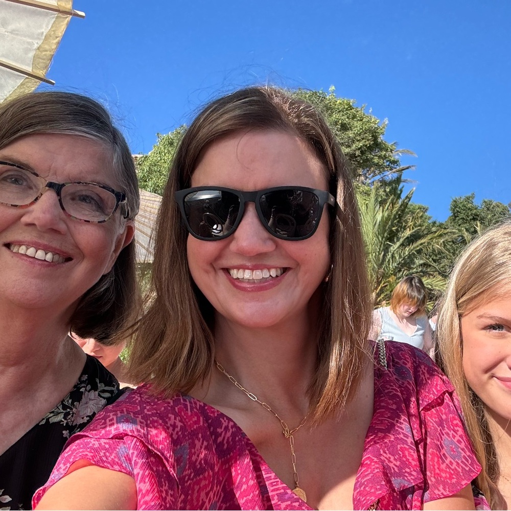 Meet your Posher, Carolyn